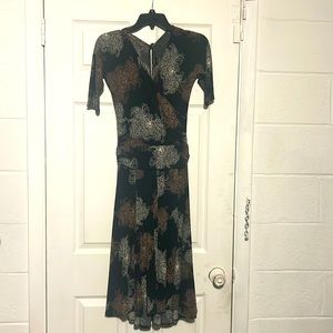 Short sleeved V-Neck Flare dress